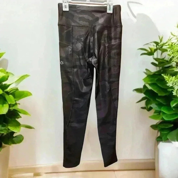 NEW Nine West Leggings Womens Medium Camouflage Stretch Active Yoga $68 - Picture 2 of 5